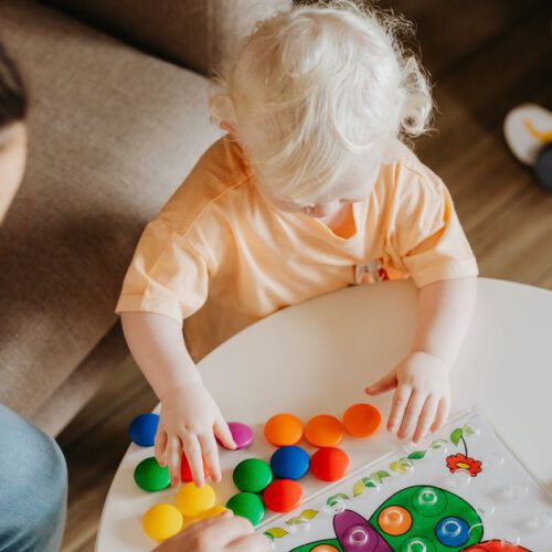 Wie man bei Kindern Grenzen setzt